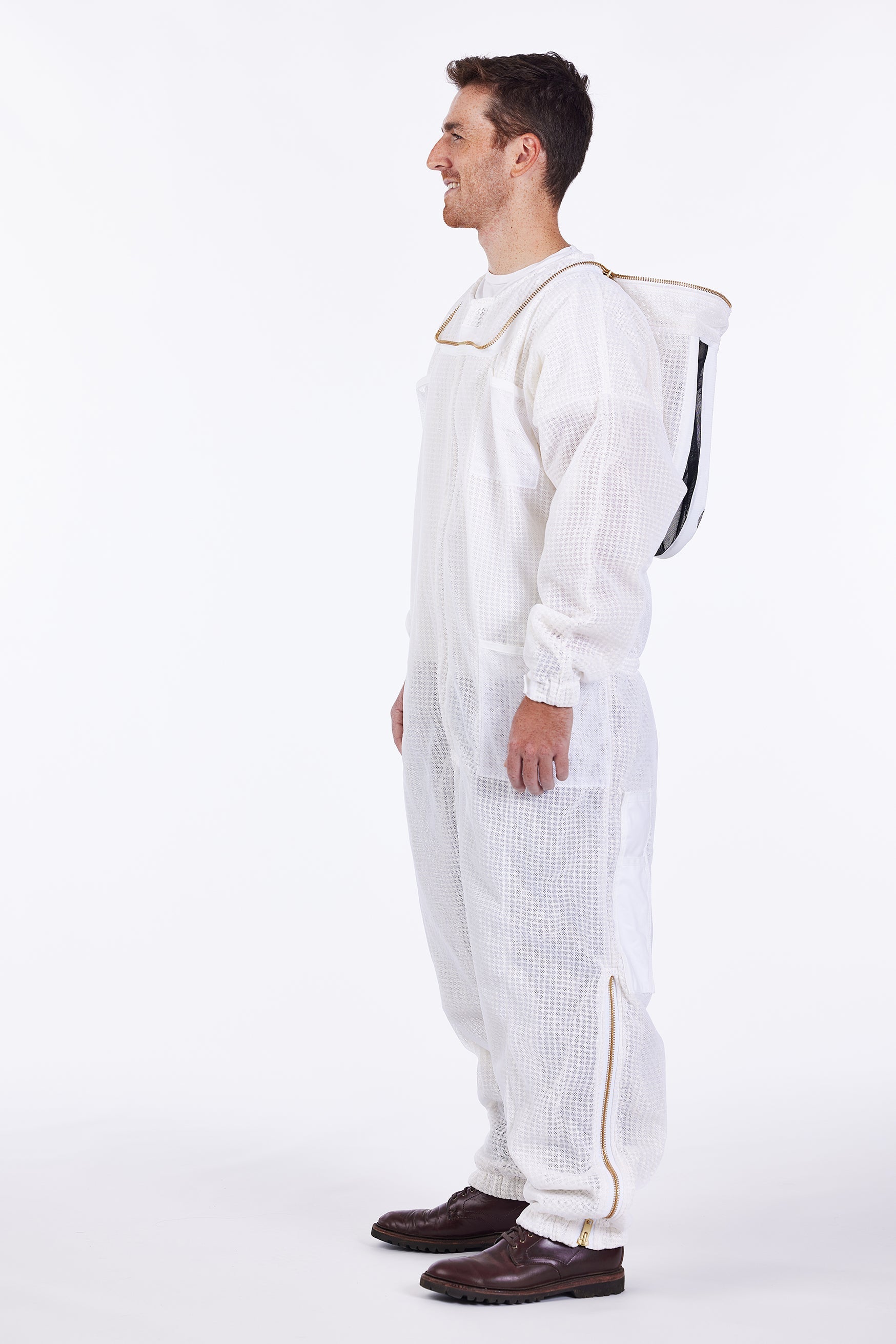 Ultra Breeze Large Beekeeping Suit with Veil, 1-Unit, White : :  Patio, Lawn & Garden
